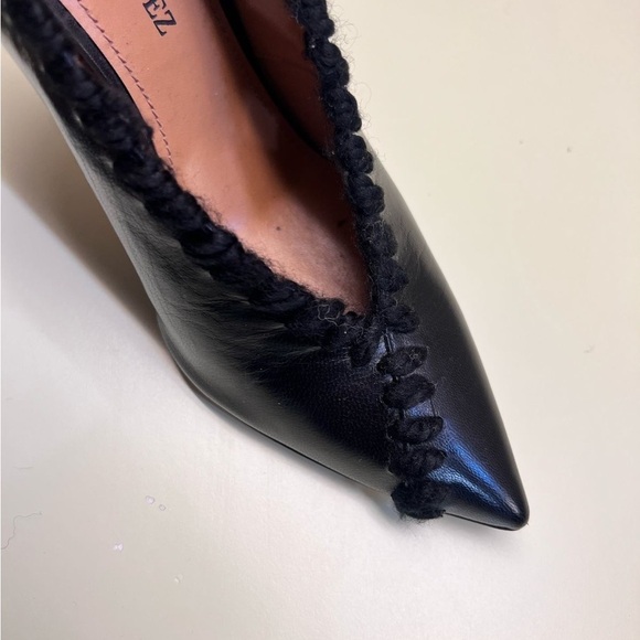 Pura Lopez Black Heels with Scalloped Edge and Pointed Toe - Picture 4 of 11